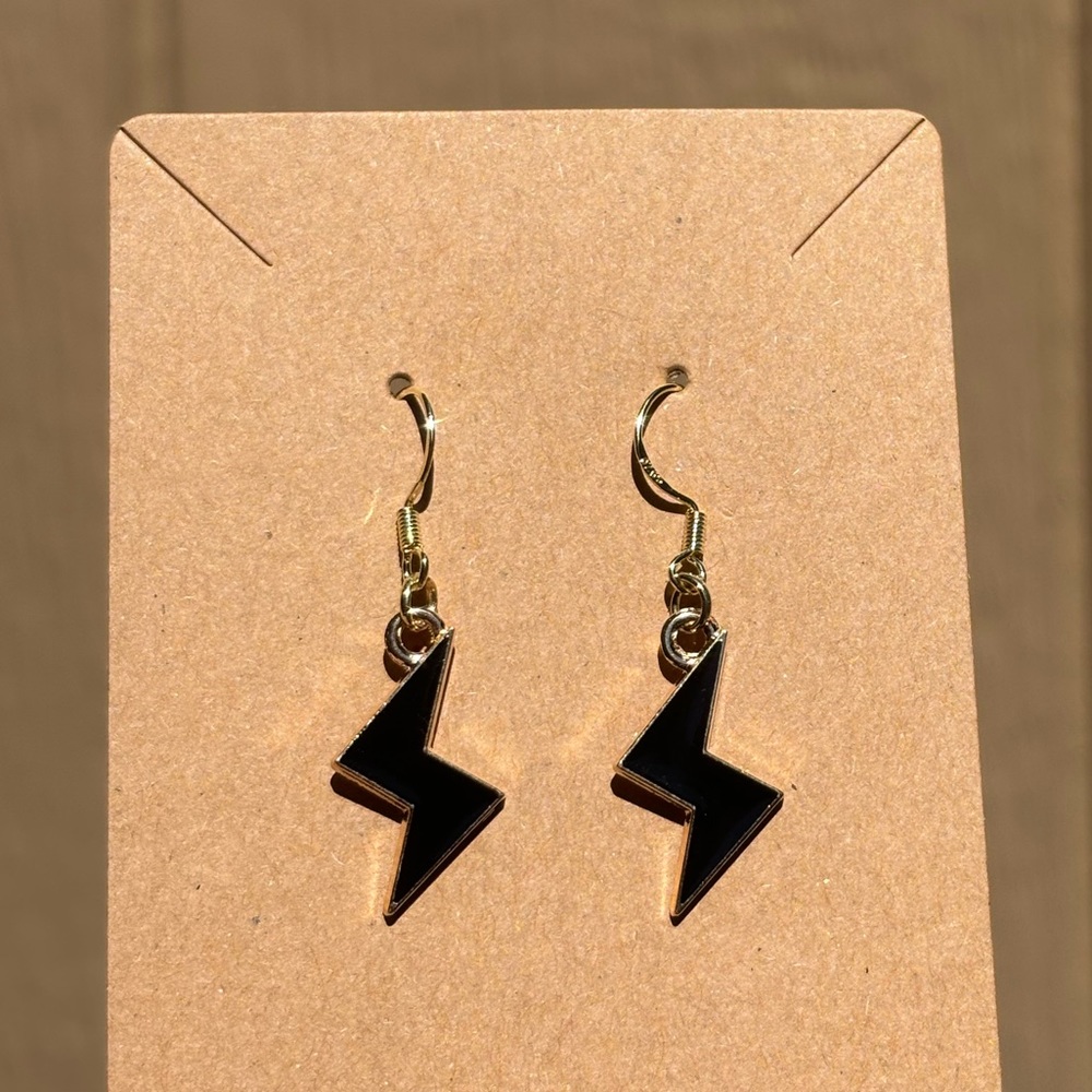 Handmade black lightning bolt earrings 925 gold
